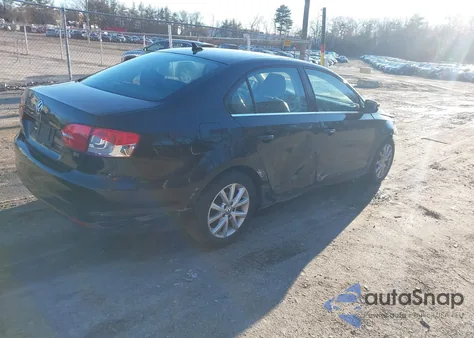 2014 Volkswagen Jetta 1.8T Se from USA, damaged, VIN 3VWD17AJ1EM380918